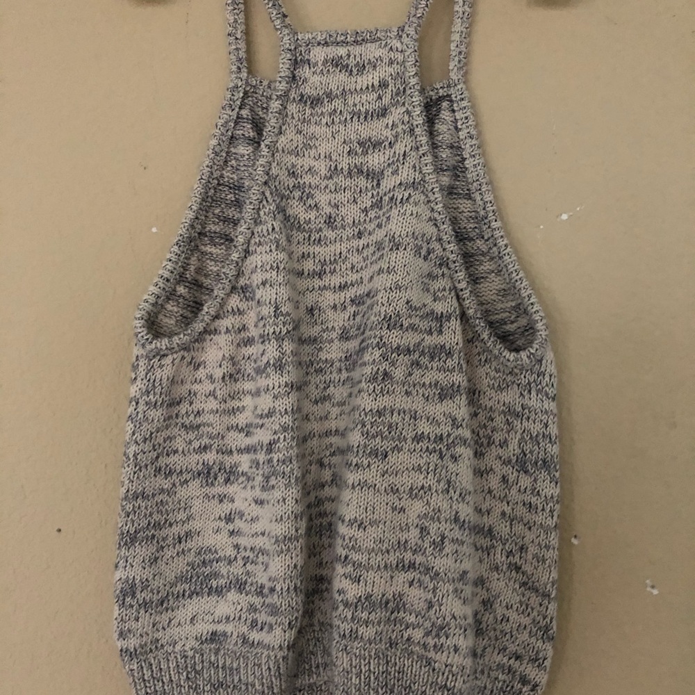 Halter top - Picture 2 of 6